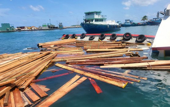 Lakudi barukohgen dhathuru kuri dhoanyeh T- jetty sarahadhah fethijje