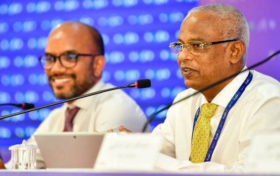 Igthisoadhee ninmunthah raees ninmavanee siyaasee manfaaakaah noon: Ministaru ameer