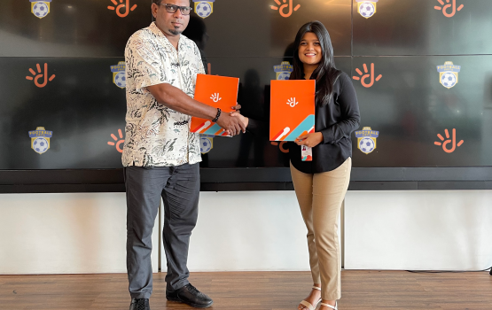 Kids football fiesta ge digital partner akah Dhiraagu