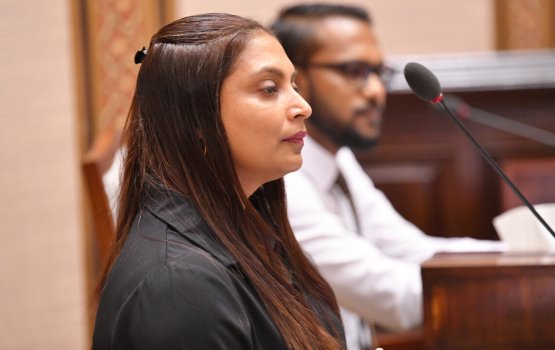 Arabiyyage masakkai nunimeythee Minister majileeha haazirukuranee