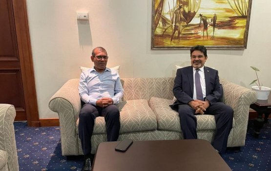 Lanka boduvazeeruge dhauvathakah raees Nasheed Lanka ah 