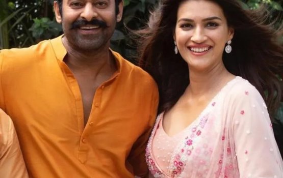Prabhas aai Krithi loabeege gothun gulhunee?
