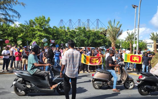 Muzaaharaa in hayyaru kuri lanka meehaa sharuthu thakakaaeku dhookollaifi