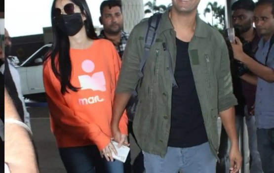 Katrina baduboduvi vaahaka anekkaaves media ah!