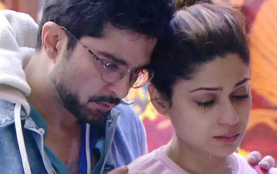 Vakivumah fahu Shamitha aai Rakesh pose kuree varah ladhun hure 