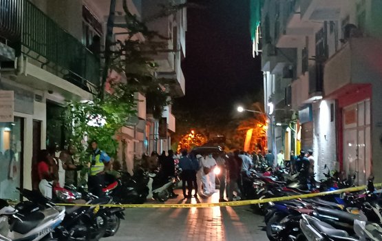 Male gai anekkaa ves gang maaraamaaree eh, maa bodu aniyaaeh nulibey