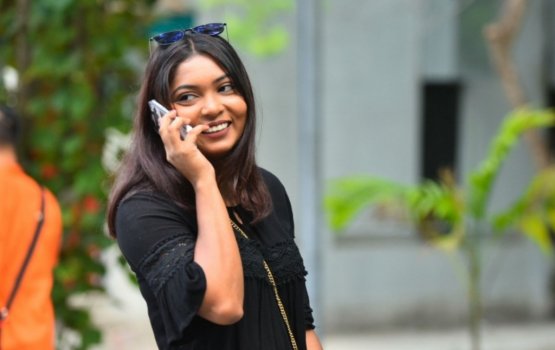 Filmee thari Mal masthuvaathakethi gengulhunu kamah saabithen nuvi