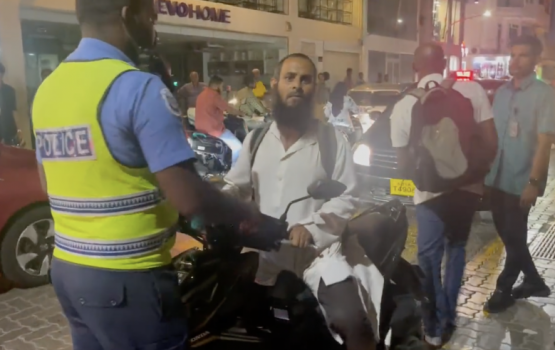 Ali Solih ah valhin hamalaa dhin meehaa hayyaru koffi