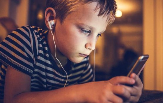 Dharin screen thakaa dhuru kuraane dhethin gotheh!