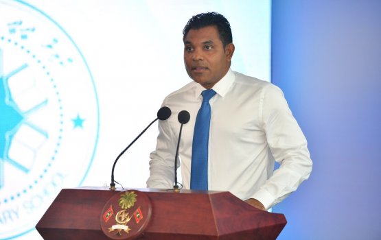Ran'galhu jeeleh binaakureveynee hurihaa faraaiythakakun ves zinmaa aadhakohgen: Faisal