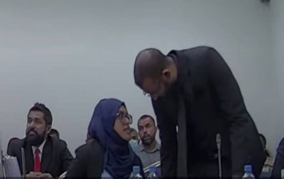 Dhaulathuge vakeelun shareeathugai sakaraa jahaathee ghaazee ge inzaareh