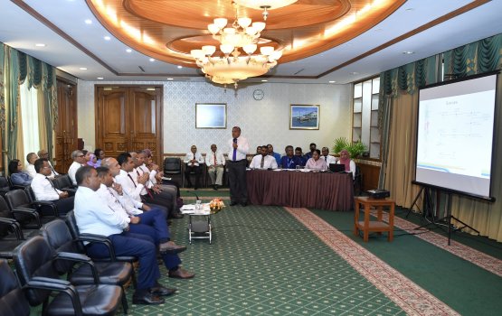 RTL ferry adhi mini bus ge khidhumathaa gulhey gothun mashvaraa koffi 