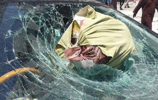 Hiya ge flat akun meehaku uki thakethin jehi vehicle thakakah bodethi gellun thakeh vejje