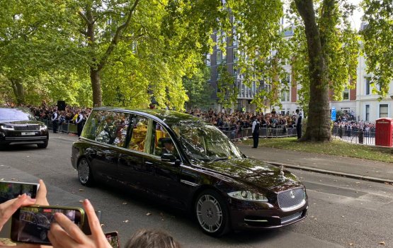 UK raanee ge janaazaa bavvaifi