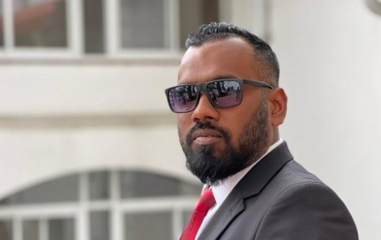 Vazeefa ge kurierun nudhee hifahattaafaivaa muvazzafakah kurierun dheyn angaifi