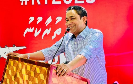 World Bank in hiyaa flat aa gulhey gothun nerunu report ah Raees Yameen ge varugadha rahdheh