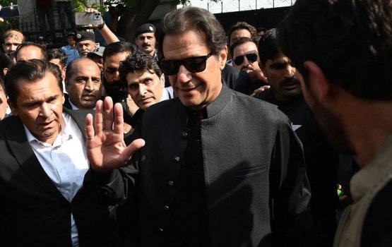 Imaran Kan aa behey kabaru genes nudheyn Pakistange media thakah angaifi 