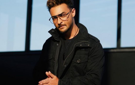 Salmange Lhiyaney kiyaathee Aayush hiyhama nujehijje