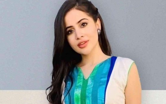 Mashooru nuvi nama Urfi vaan huree kaakah ?