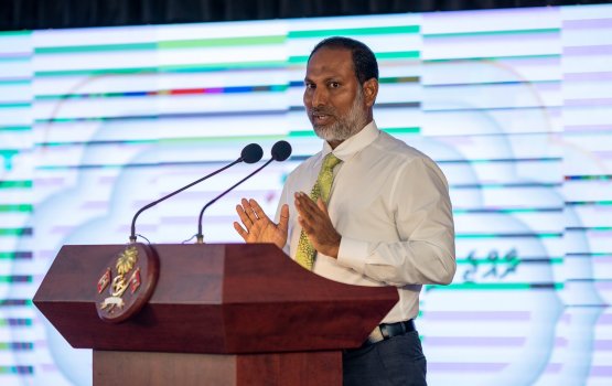 Mi vathange minivan kamai isthiqulaalu Raees dhamahattavaane: Imran