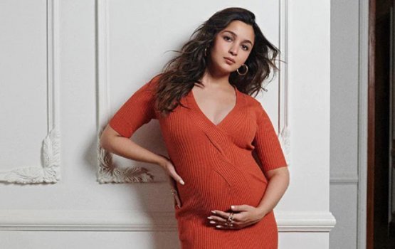 Alia vihanee kon dhuvaheh gai?