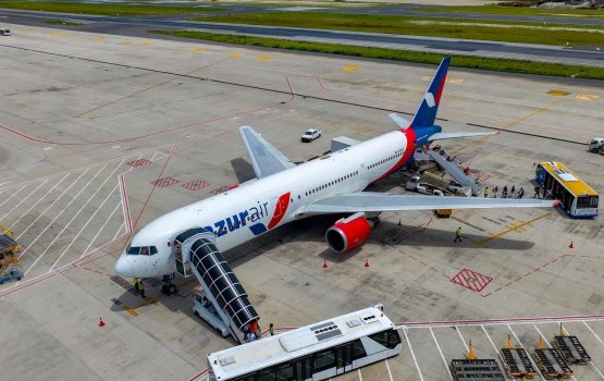 Fini moosumaa dhimaakoh Azuru air ge dhathuru thah alun fashanee