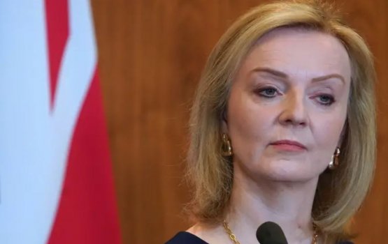 Lizz Trussge phone hack kuri massala eh fenmathi vejje 