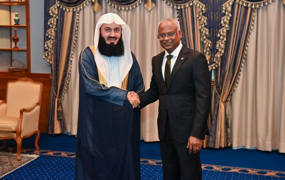 Mufti Menk  kuravvaa masaikathah Raees Solih ge thaureefu