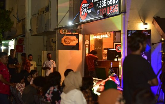 Pizza kitchen ge aharee dhuvahaa gulhigen khaasa discount eh