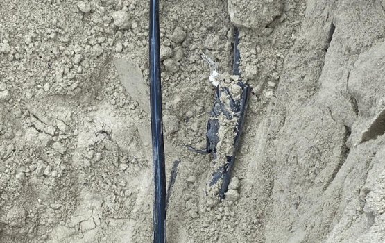 Karantu cable eh burive, Hiya falt thakun karantu kendijje