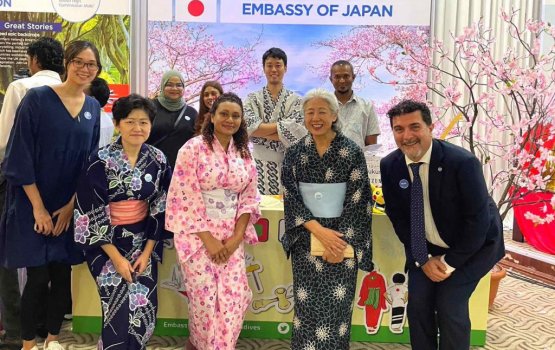 Japan - Maldives festival baavvanee