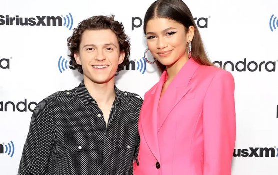 Tom aai aai Zendaya kaiveni kuranee 