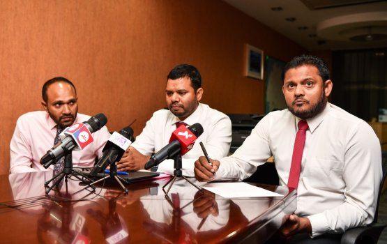 Yaameen aa dhekolhah hekibas dhunumah annanee angamun: Vakeelunge Team