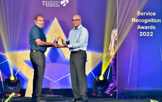 MACL ah dhigu muhdhathah khidhumai kuri 145 muvazzafunnah khaassa award eh dheefi