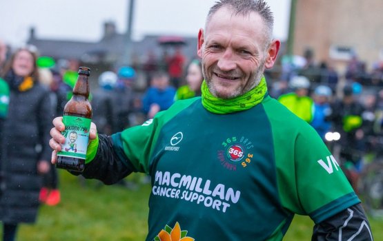 Ajaibeh kahala meeheh, dhuvaalaku marathon eh jahai, charity ah 1 million pound