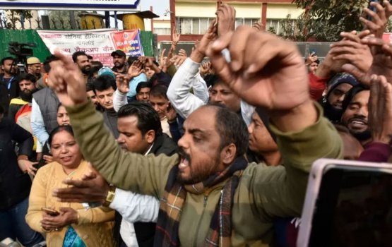 India gai anekkaaves zuvaan anhenegge biruveri mareh, gaumu shockeh gai