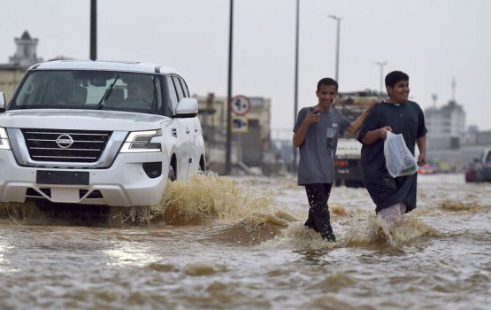 Boa vissaara aa eku Mecca aai Madina ah aadhayaakhilaafu dhuvasvareh