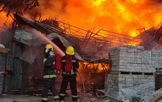 Siyaasee hulhu? Mi ee kon hulheh! Mivanee kihineh?