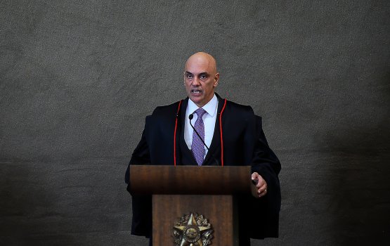 Brazil ge kureege Raees ah support kueaa camp thah nahthaalan Supreme Court in angaifi