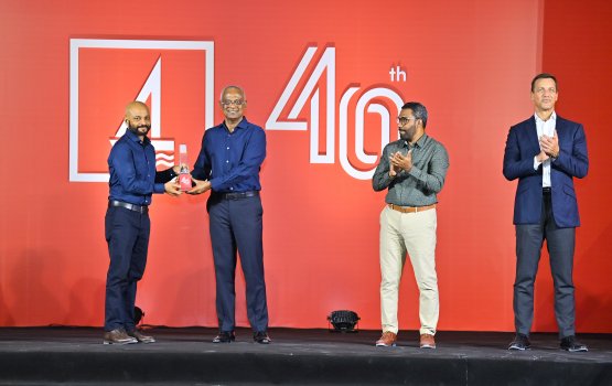 Maumoon aai Ismail Fathuhee ah BML in sharafveri award eh