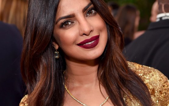 Priyanka aa Makeup collection eh nerefi