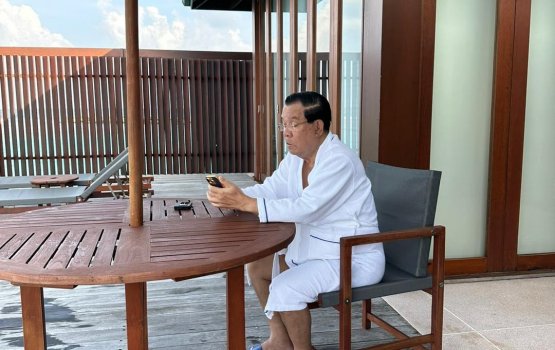 Cambodia ge Boduvazeeru Raajjeygai: Hiygaimu maahaulun thafaathu foto thakeh gai