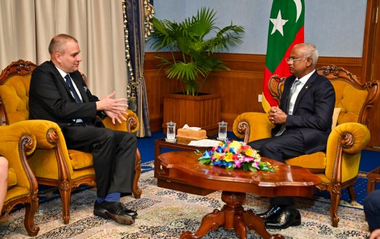 Poland safeer raees ge arihah vadhaaee ziyaarai kuravvaifi