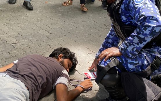 Noosverin nah aniyaa dhinumuge niyathugai fuluhun kameh koffa eh neiy: Fuluhun