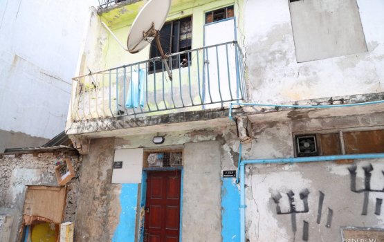 Vakkan kuran vanumun balcony aaeku vetti bodethi aniyaa thakeh