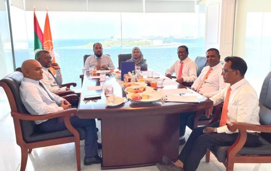 Masaikah kuranee gina bayakaa gulhigen ebburun inthikhaabu kaamiyaabu kuran: Fayyaz