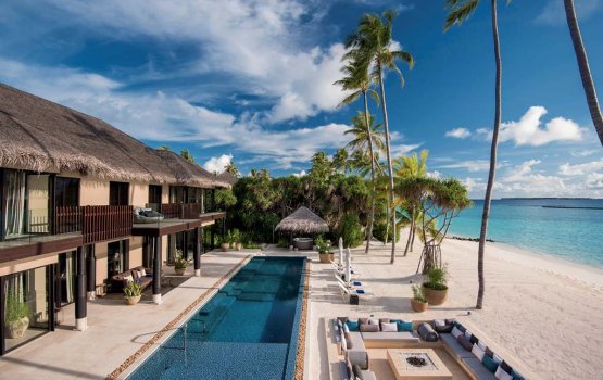 February mahu enme bodu service charge dhinee vela resort in