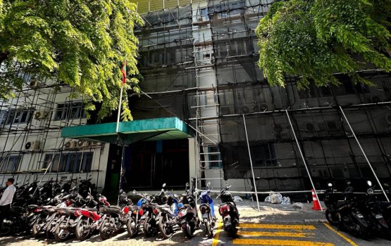 Ghaazee building thalhaa laa parking zone eh hadhan nimmaifi