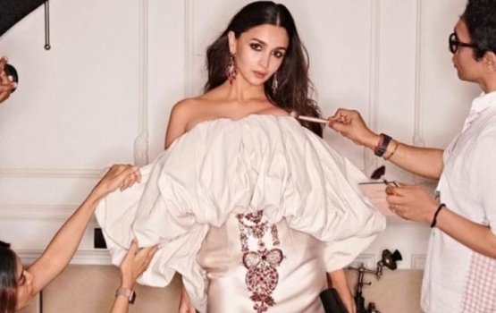 Barudhan li vmaa gulhey gothun dhekevey vaahaka thakah Alia rahdhu dheefi