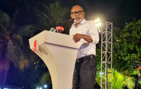 Yameen chagos anburaa hoahdhavai dhevvaane: Adhurey